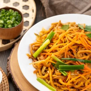 Shanghai-Style Chow Mein