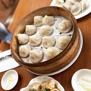 Shanghai Soup Dumpling ()