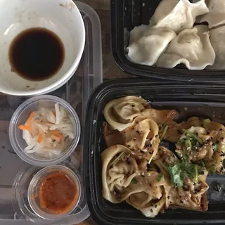 Pork Dumpling with Chinese Spinach ()