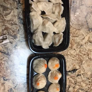 Crab Meat & Pork Soup Dumplings (6)