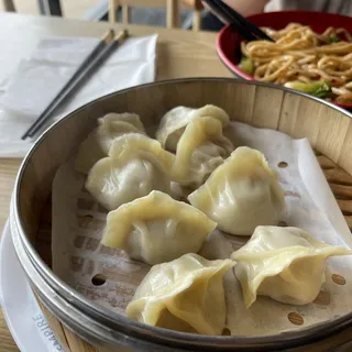 8 Steamed Pork Dumplings