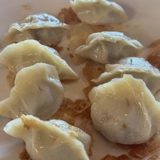8 Pan-Fried Beef Dumplings