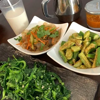 7. Fresh Cucumber Salad