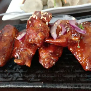 2. San Tung Style Chicken Wings