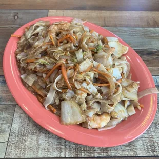 Shrimp Stir-Fried Thick Noodles ($14.95)