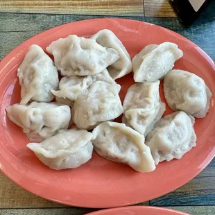 Steamed pork and cabbage dumplings