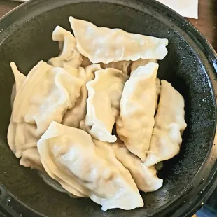 Boiled seafood dumplings