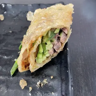 牛肉券餅，marinated beef pancakes roll, really bad