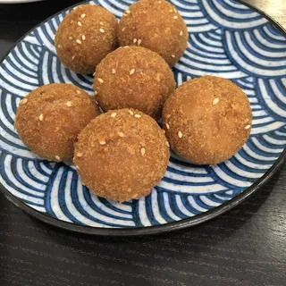 Golden Taro Ball (6)