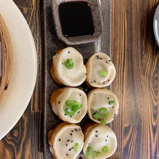 Pork Dumpling Chili Oil. (8 Pcs)