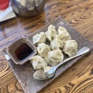 Boiled Vegetable Dumpling (8 Pcs)
