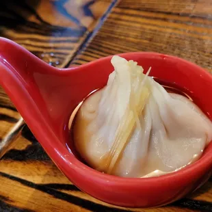 Pork xiaolingbao... the standard!