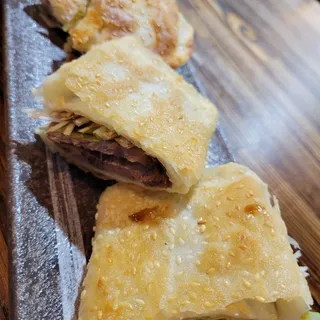 Seasoned Beef Pockets (2 pcs)