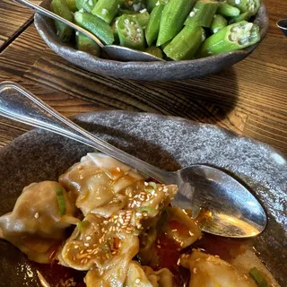 Fresh Okra with Garlic Sauce