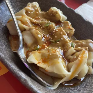 Pork Wonton with Sesame Sauce Chili Oil