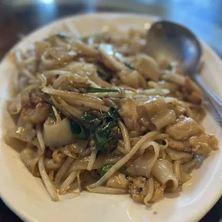 B12. Sauteed Rice Noodles K