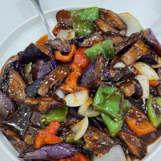 V03. Eggplant In Spicy Garlic Sauce