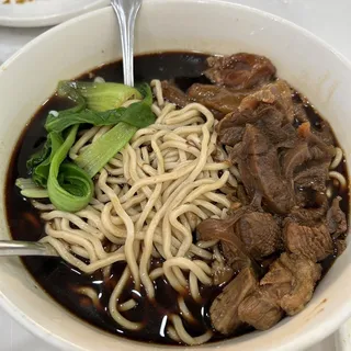 Nd01. Beef Noodle Soup