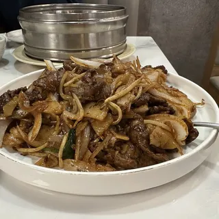 Cm06. Stir-Fried Rice Noodles With Beef