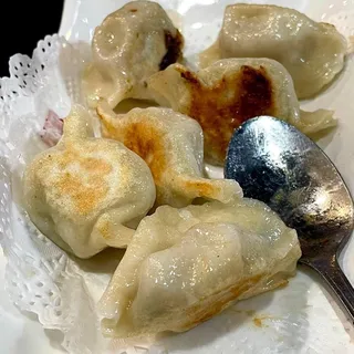 D07. Pork Cabbage Dumpling