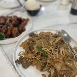 Beef flat noodle