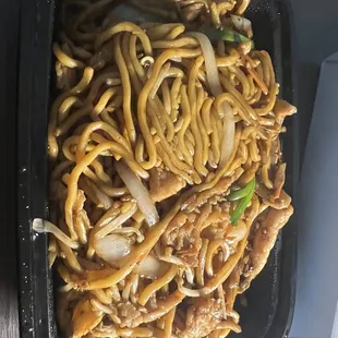 CM05.Chicken Lo Mein