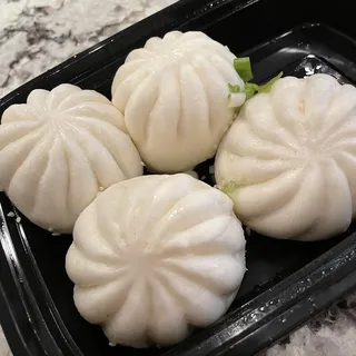 B4. Vegetable Bao