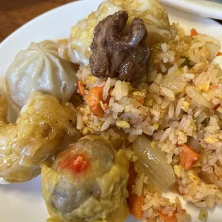 F6. Kimchi Fried Rice with Chicken