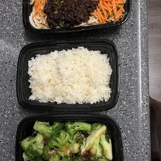 G12. Broccoli with Garlic Sauce