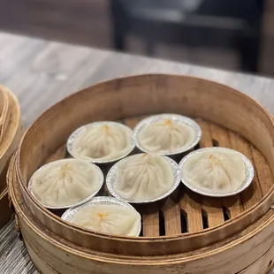 D6. Crabmeat Xiao Long Bao