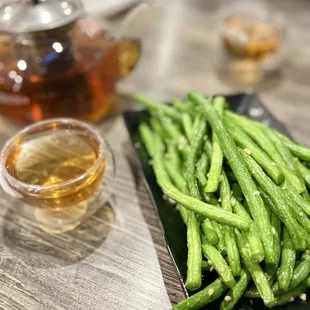 delicious garlic green beans and a pot of oolong tea