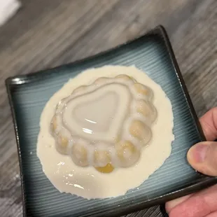 F2. Mango Pudding