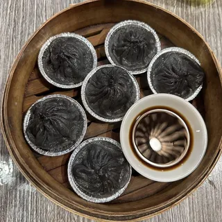 D5. Black Truffle Xiao Long Bao