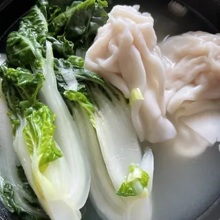 E5. Hong Kong Style Wonton with Soup
