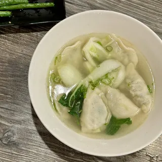 E2.Shrimp &cabbage Dumplings w/ Soup