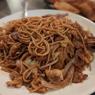 Deluxe chow mein