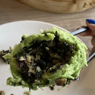 E8. Steamed Vegetarian Baos /