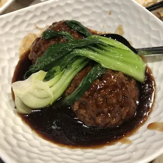 G3. Braised Lion's Head Meatballs /