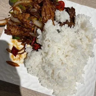 P5. Mongolian Beef Over Fried Rice/ Chow Mein/ White Rice //