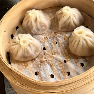 S01. Steamed Soup Pork Dumplings (6 pcs)