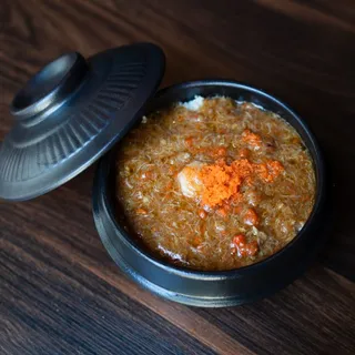 C02. *Signature Crab meat Claypot Rice