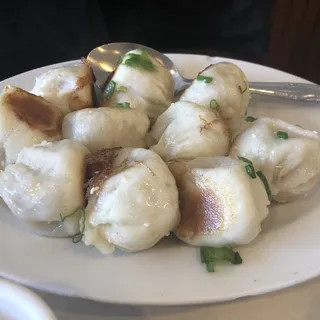 S03. Pan-Fried Pork Pot Stickers (6)