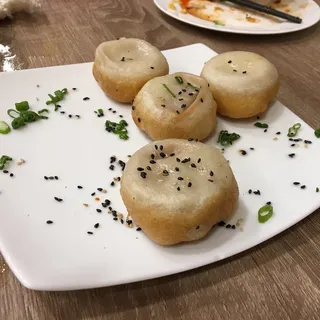 S05. Shanghai-Style Pan-Fried Pork Buns (6)
