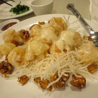 G14. Walnut Prawns (12 pcs)