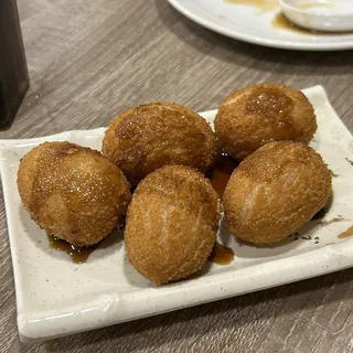 D03. Deep Fried Yogurt Mochi (5 Pcs)