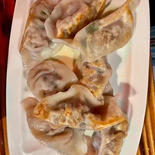 Taiwanese style C10. Taiwan-Style Pan Fried Dumpling