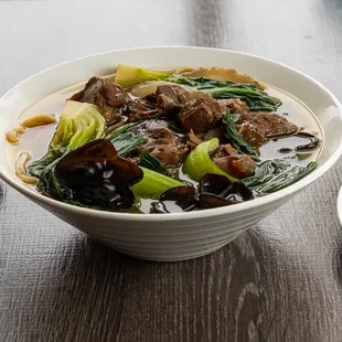 Braised beef soup noodle