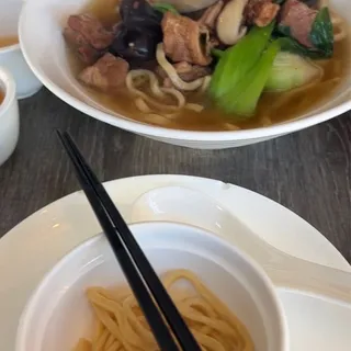 Baby Back Ribs Soup Noodle