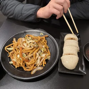 Shanghai chow mein and sticky rice roll
