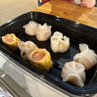 Dim Sum Sampler